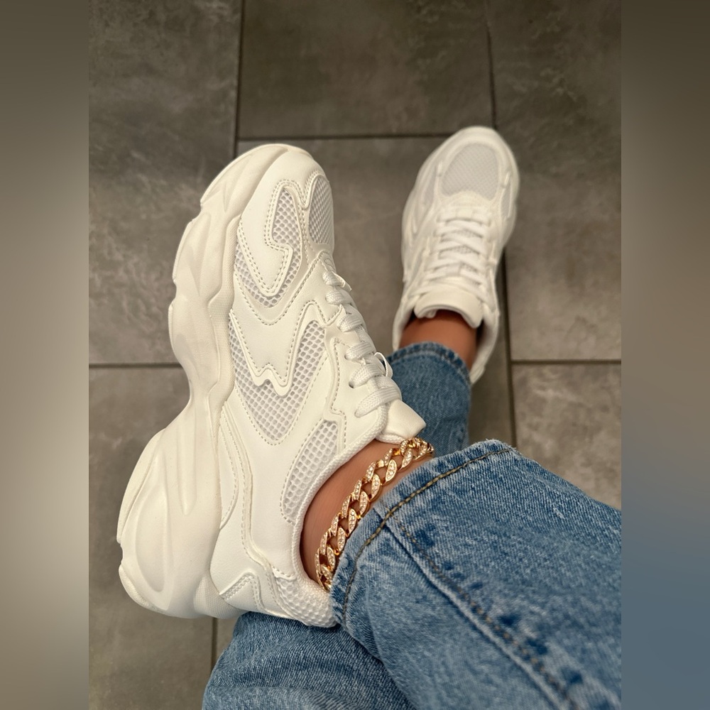 NEW!! Women's Chunky Trendy White Sneakers